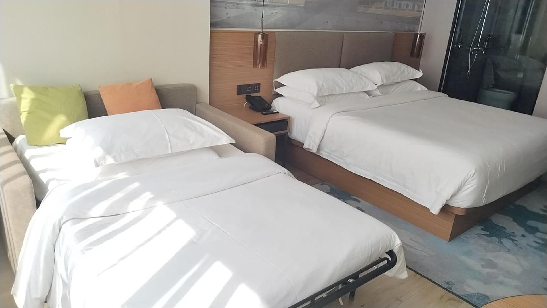 Aurea Central Hotel Phnom Penh Exterior photo